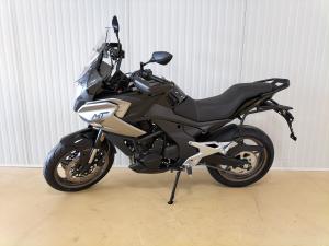 CFMOTO MT 700